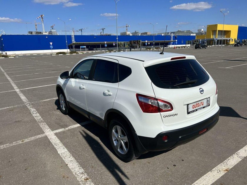 Автомобили до 600000