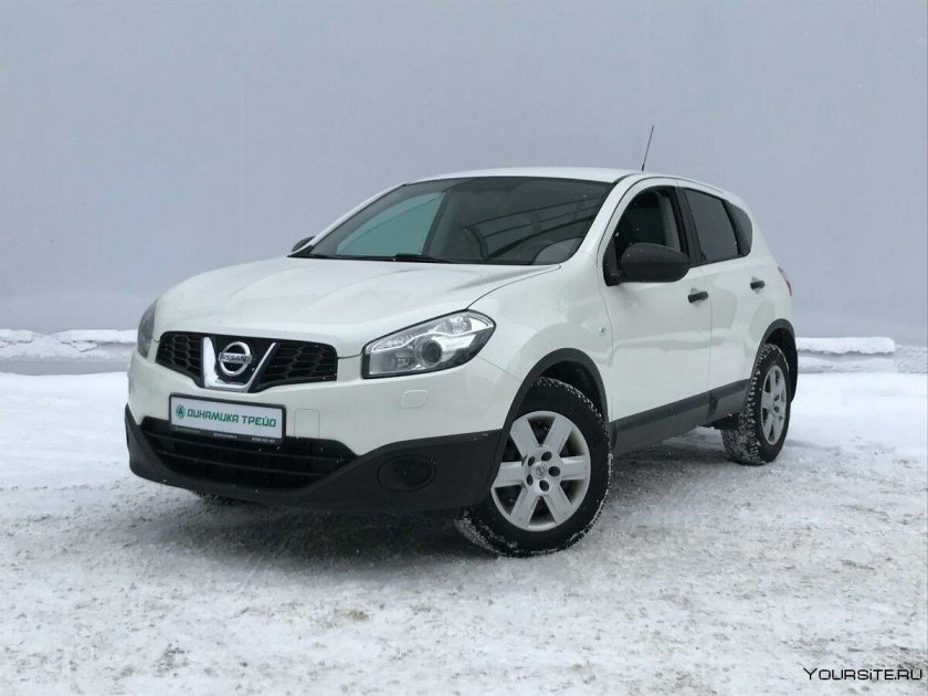 Nissan Qashqai белый