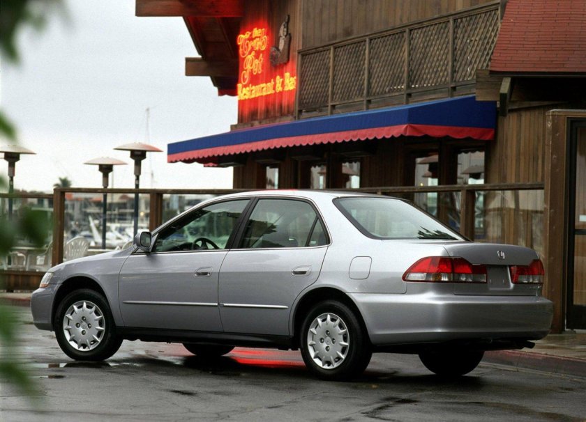 Honda Accord седан 1998