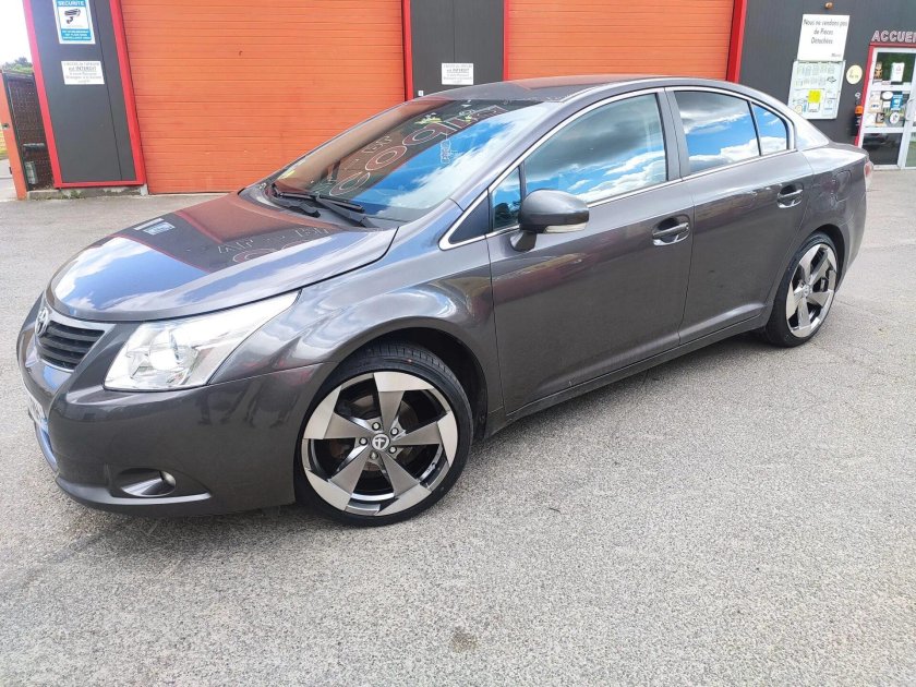 Toyota Avensis 3