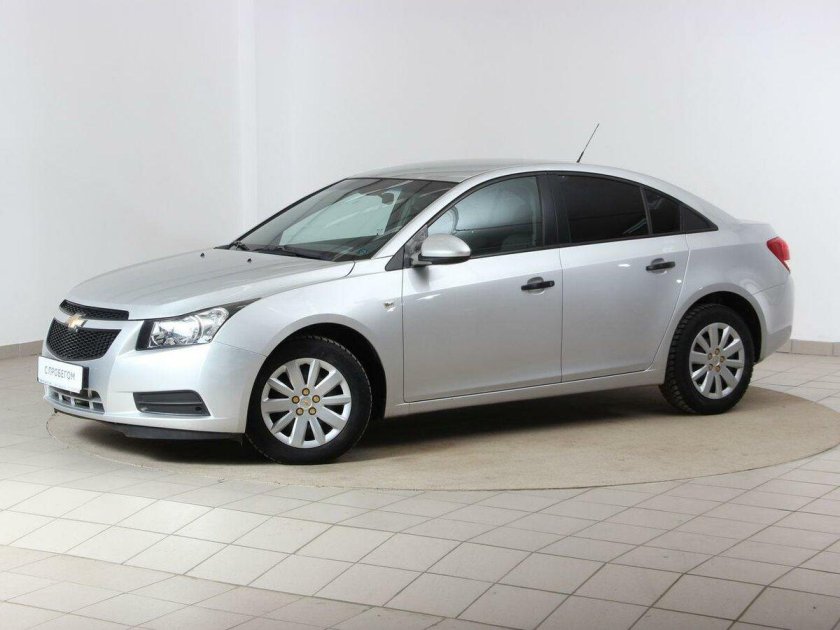 Шевроле Круз 2012 года