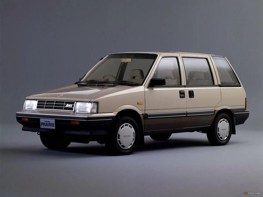 Nissan Prairie 1982