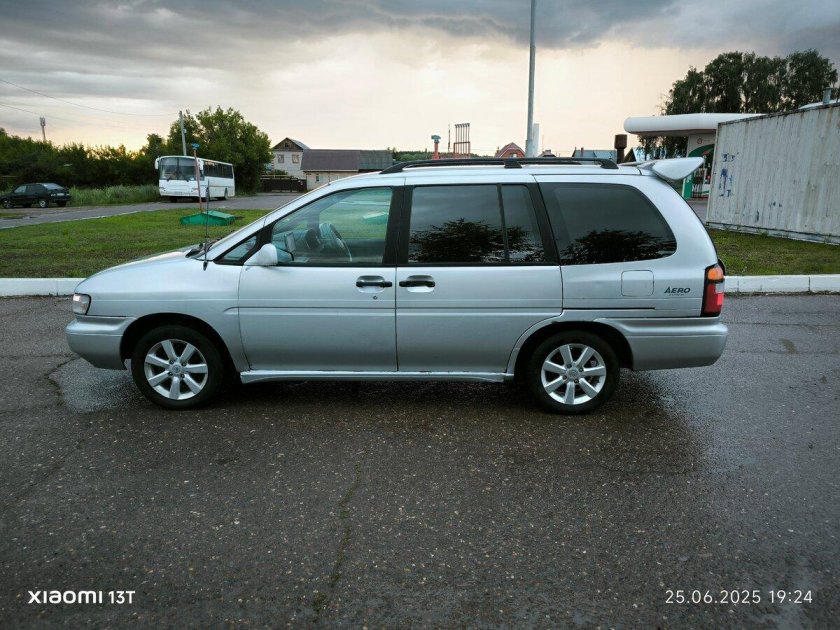 Ниссан прерия джой 1996