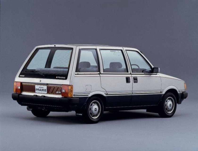 Nissan Prairie 1982