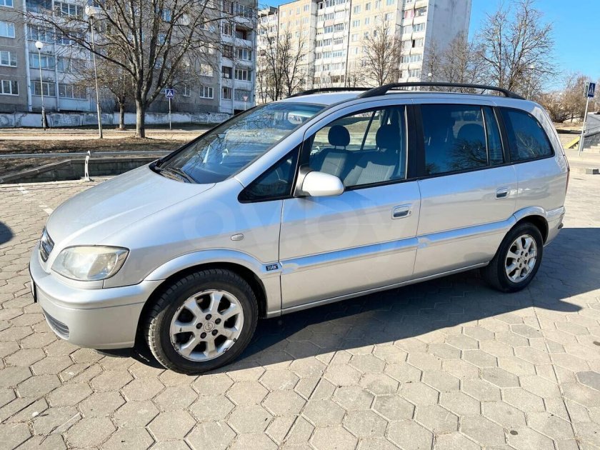 Опель Зафира 2003