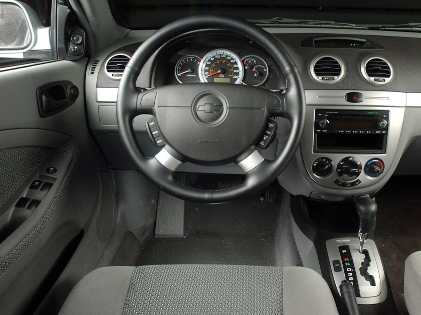Chevrolet Lacetti 2004 салон