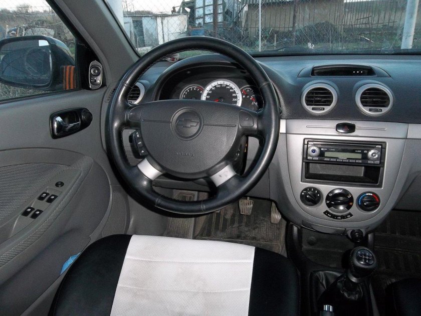 Салон Шевроле Лачетти хэтчбек 2011