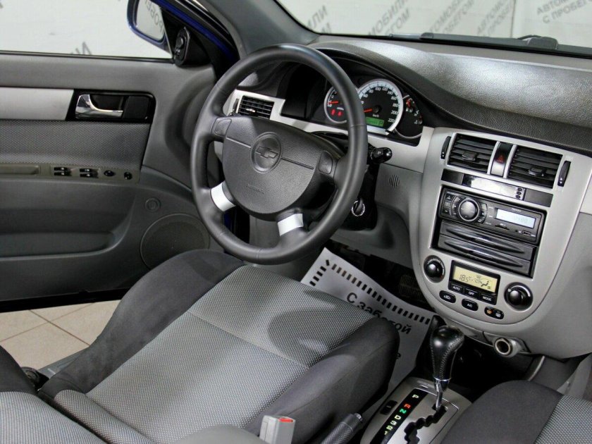 Шевроле Лачетти седан 1.6 автомат