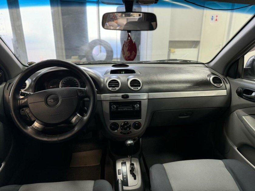 Chevrolet lacetti 2010 салон