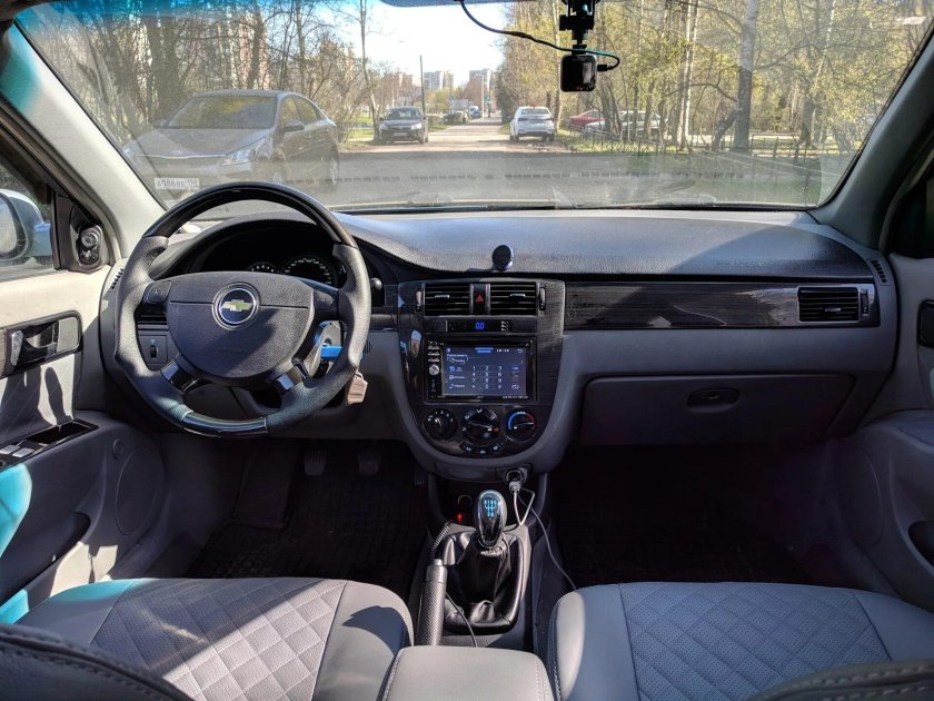 Лачетти седан 1.6 салон