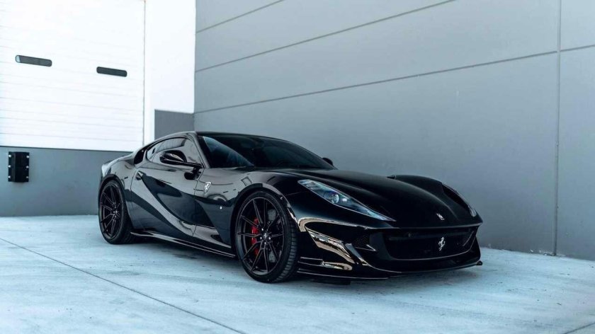 Феррари 812 Superfast