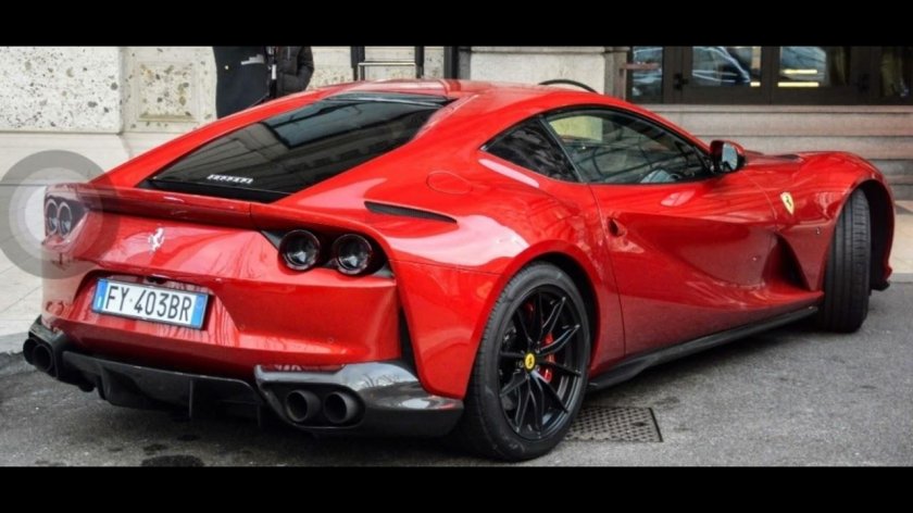 Феррари ф812