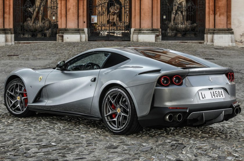 Ferrari 812 Superfast