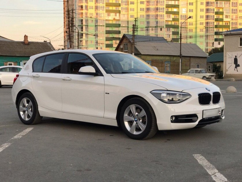 БМВ 118i хэтчбек