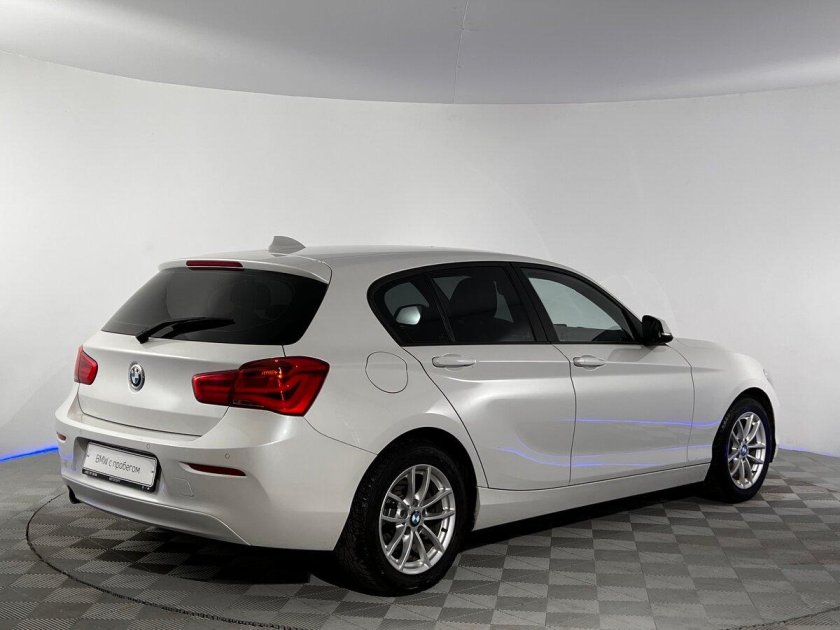 BMW 118 f20