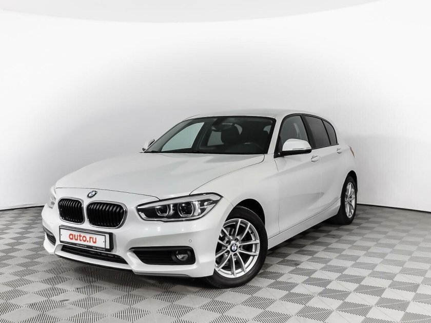 БМВ 118 2015