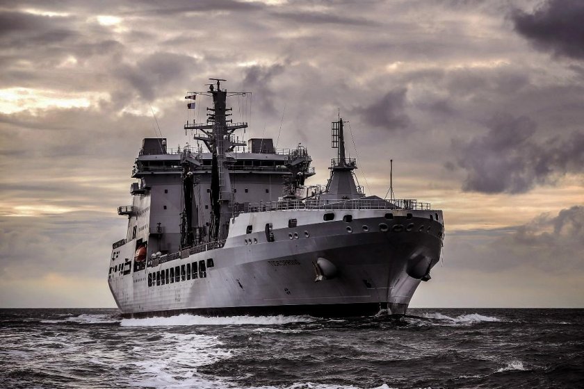 RFA Tidesurge a138