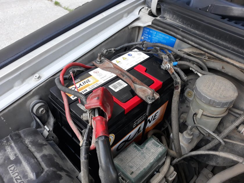 Аккумулятор на Suzuki Jimny 1.3