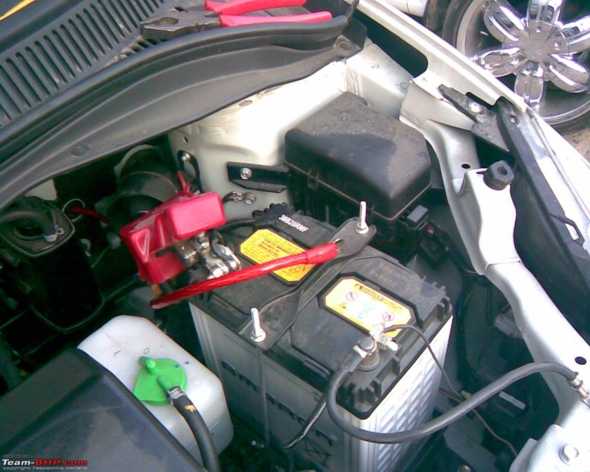 Suzuki Swift 2008 АКБ