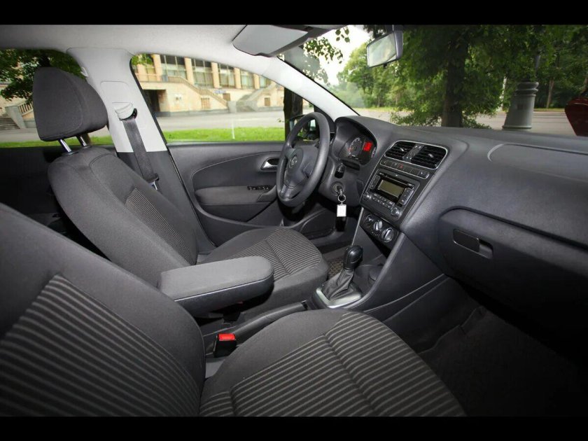 Салон поло седан 2013