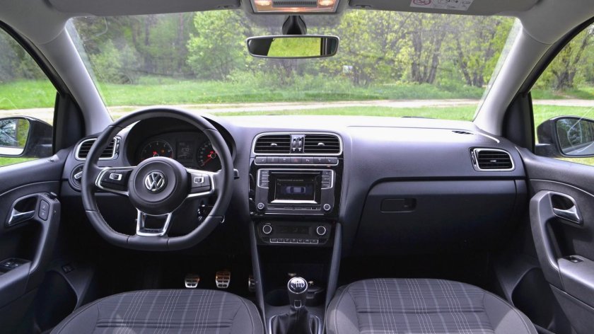 Volkswagen Polo sedan 2012 салон