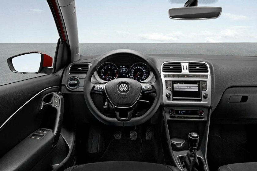 Volkswagen Polo 2014 торпеда