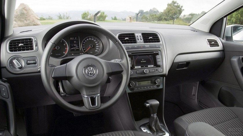 Volkswagen Polo sedan 2013 салон