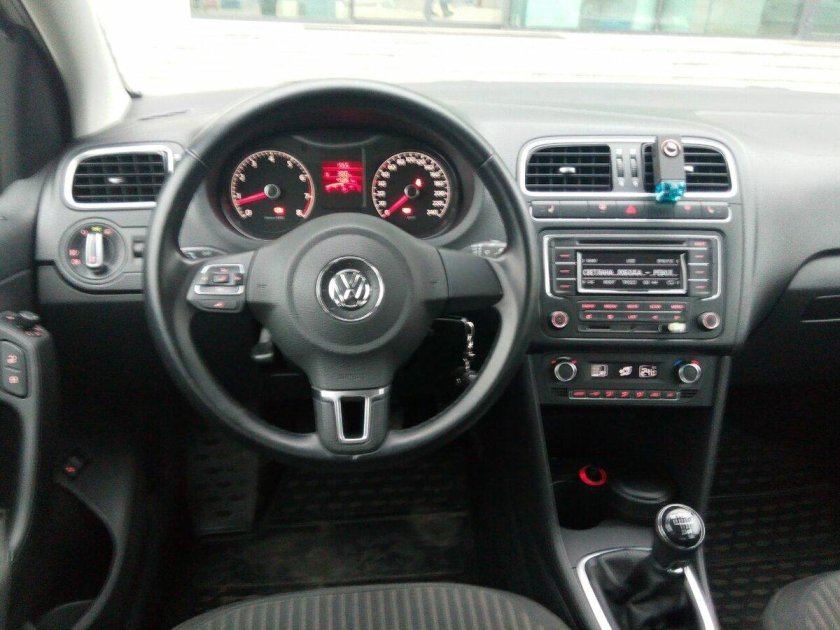 Фольксваген поло седан 2013 салон