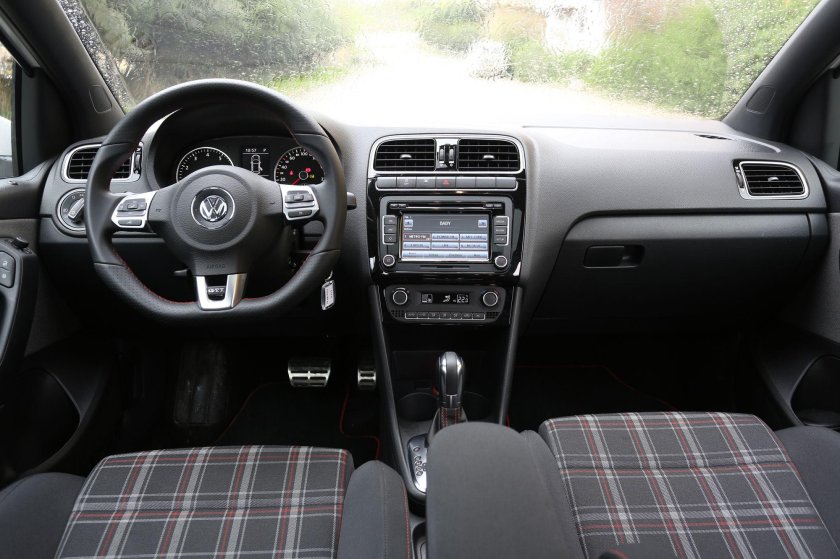 Салон поло седан 2013