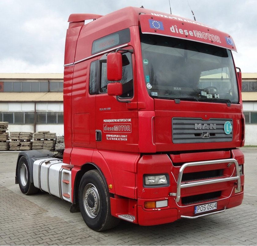 Ман ТГА красный