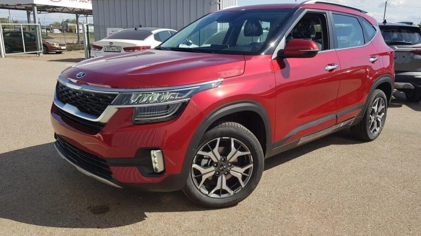 Киа Селтос красный фото