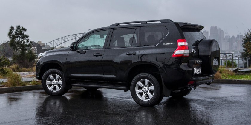 Toyota Land Cruiser Prado 150 Black Onyx