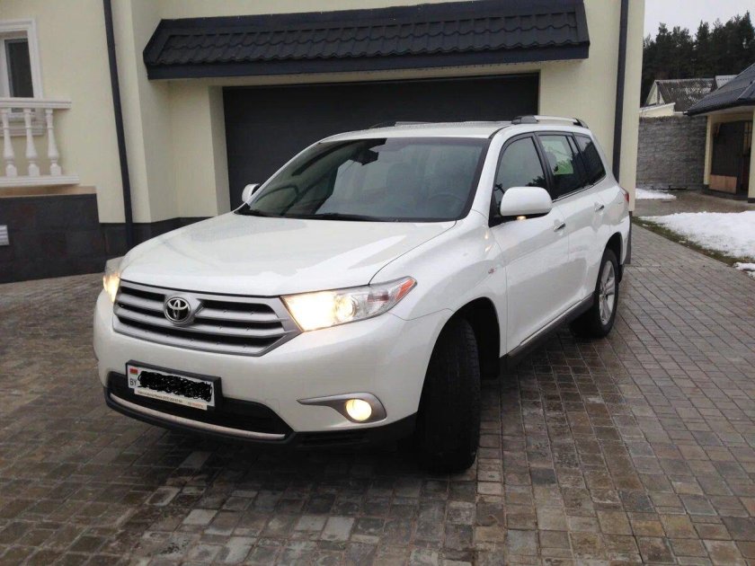 Тойота хайлендер 2012 белый