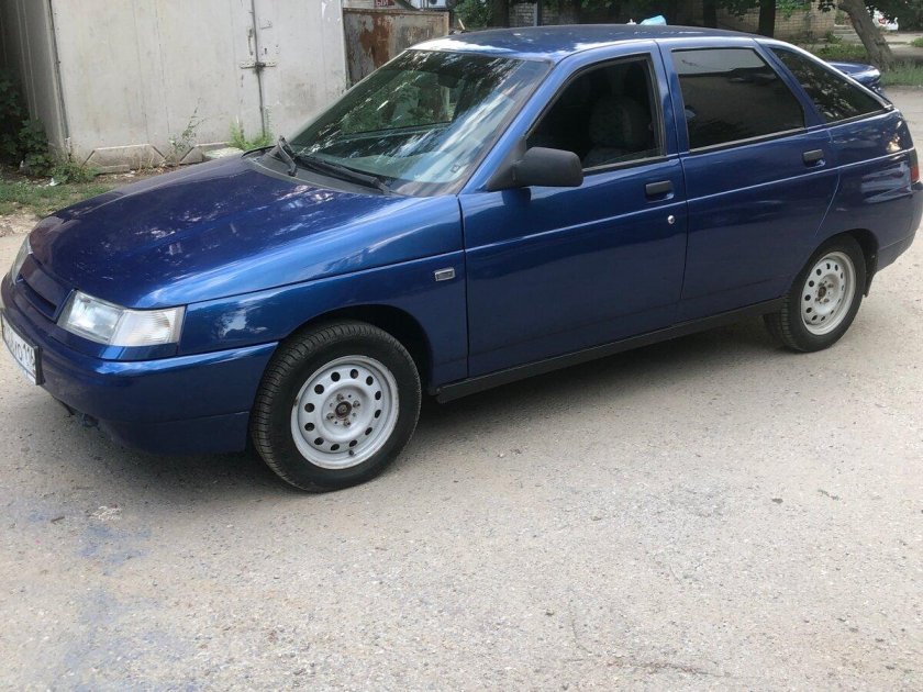 ВАЗ 2112 синяя