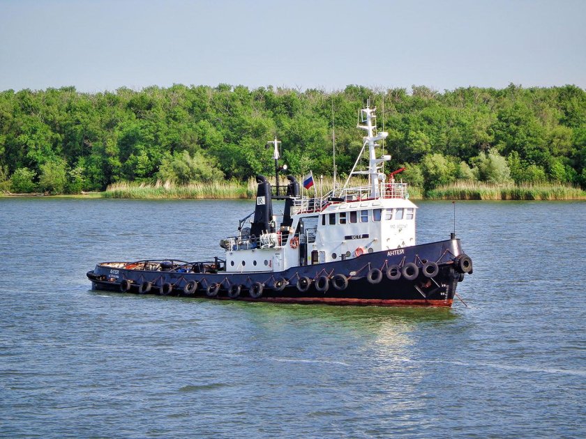 Буксир толкач морской