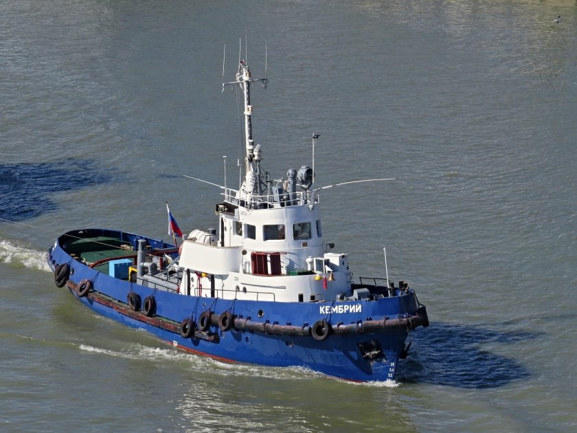 Буксир Иртыш Астрахань