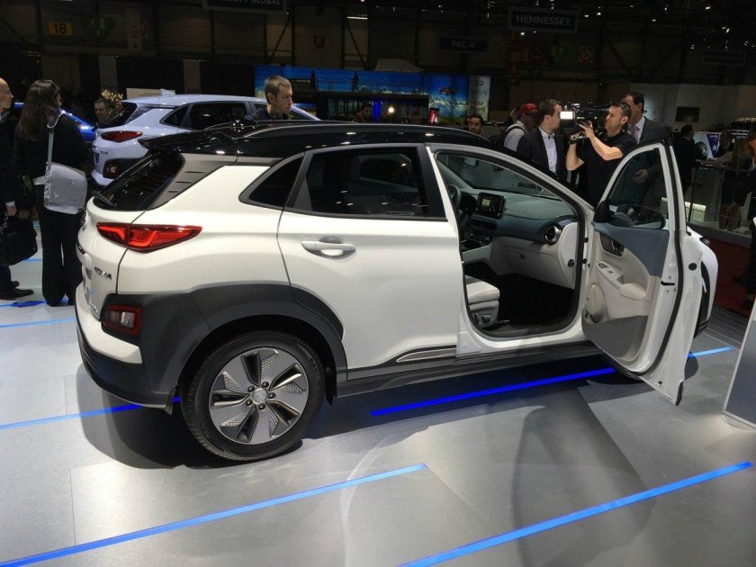 Электрический кроссовер Hyundai