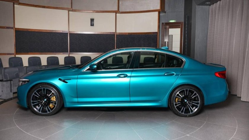 BMW m5 бирюзовая