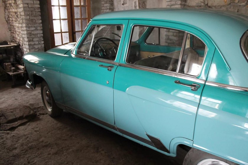 ГАЗ 21 цвета морской волны