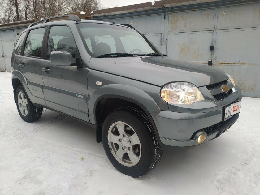 Нива шевроле серого цвета