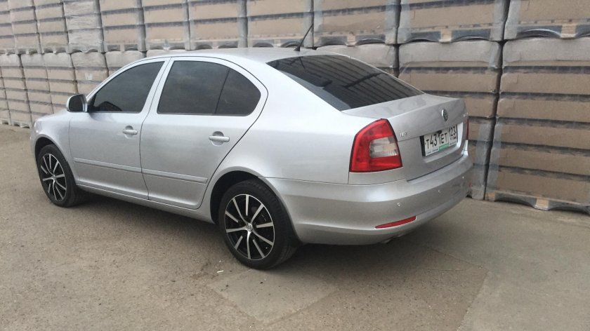 Шкода Октавия а5 r17