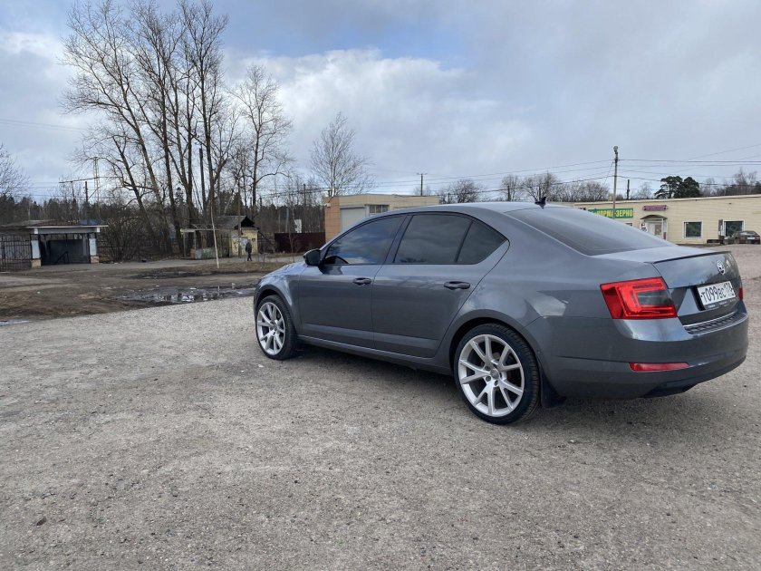 Skoda Octavia a7 диски r18