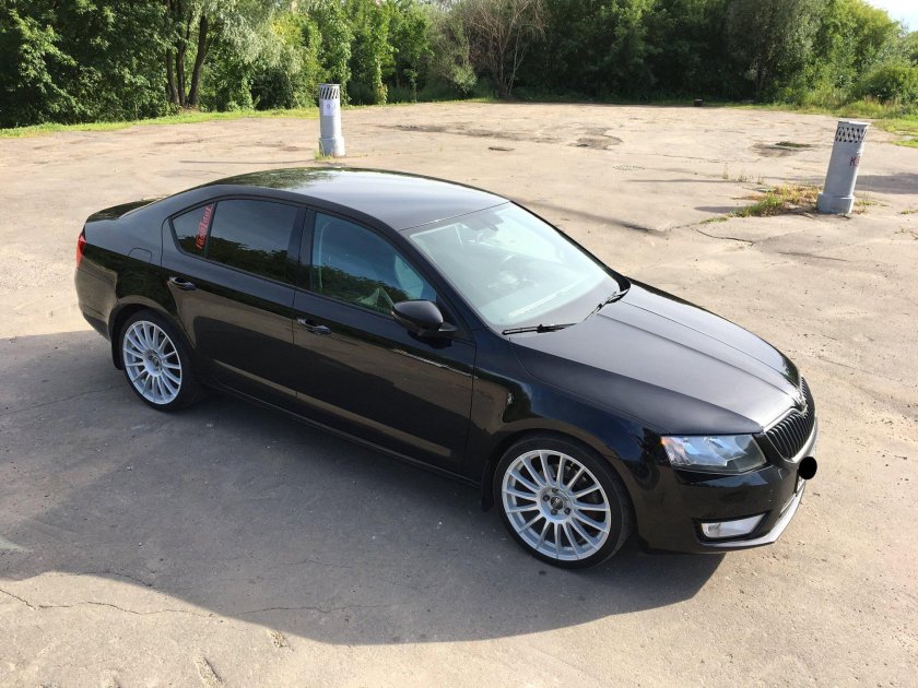 Школа Октавия а7 черная