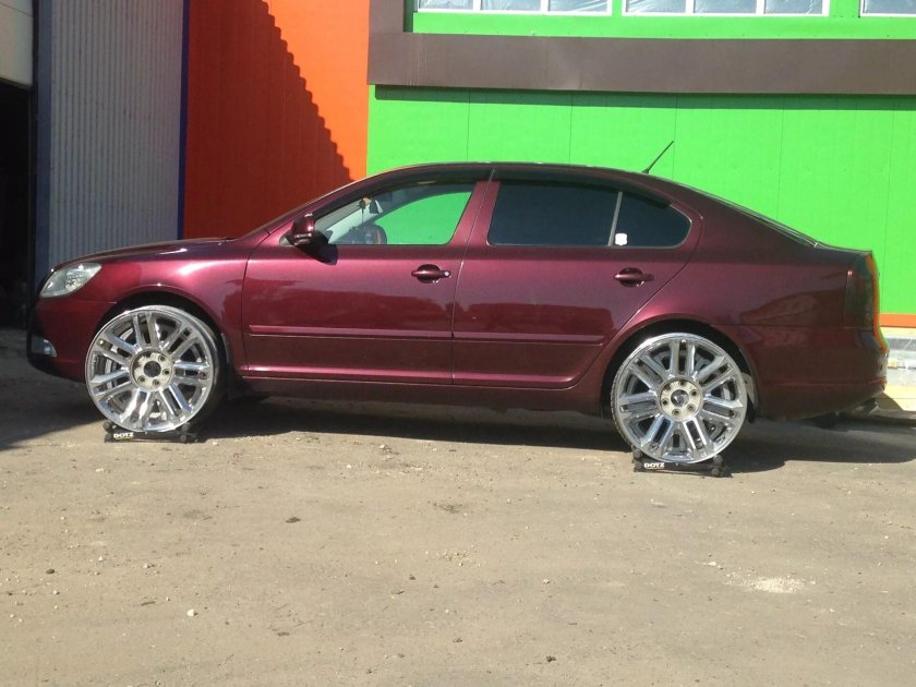 Škoda Superb 2010 20 диски