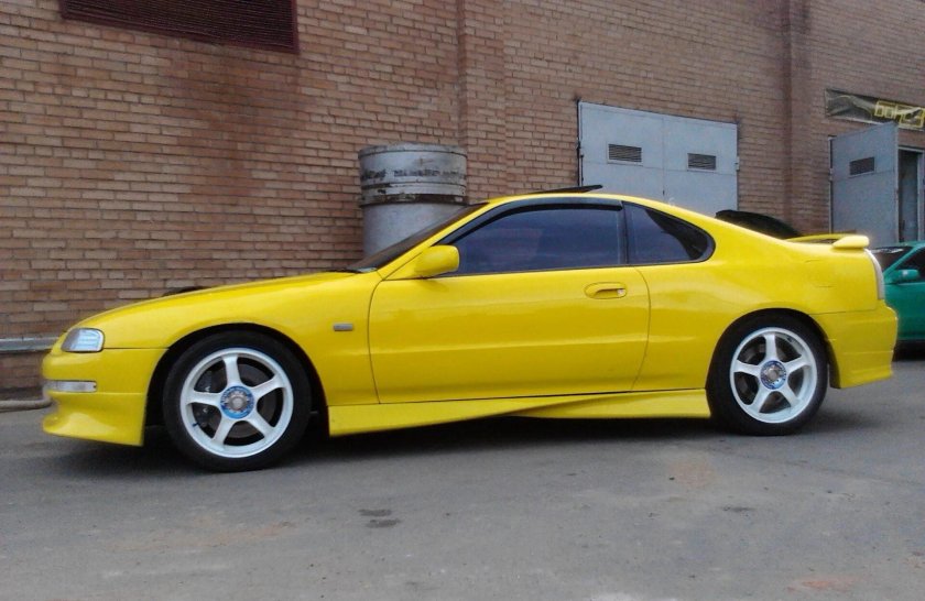 Хонда Прелюд 4 желтая