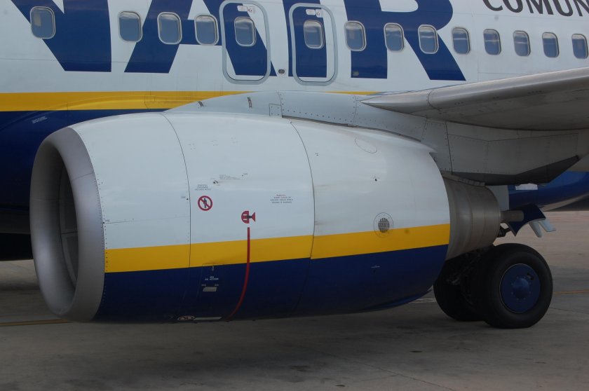 Двигатель b737-800