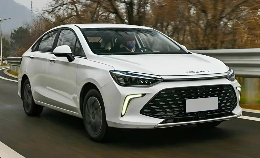 Автомобиль baic u 5 plus