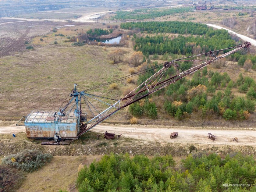 Шагающий экскаватор Уралмаш Эш-100.125