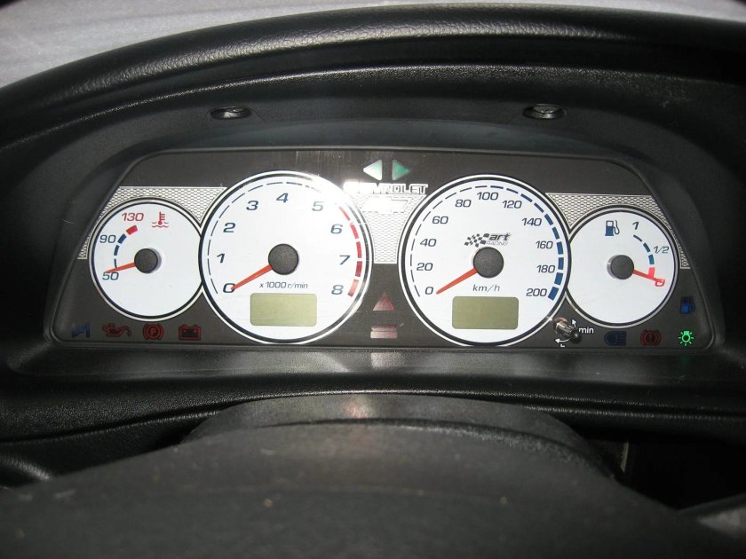 Приборная панель 2123 Нива Шевроле