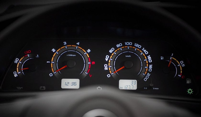 Новая приборная панель Нива Тревел